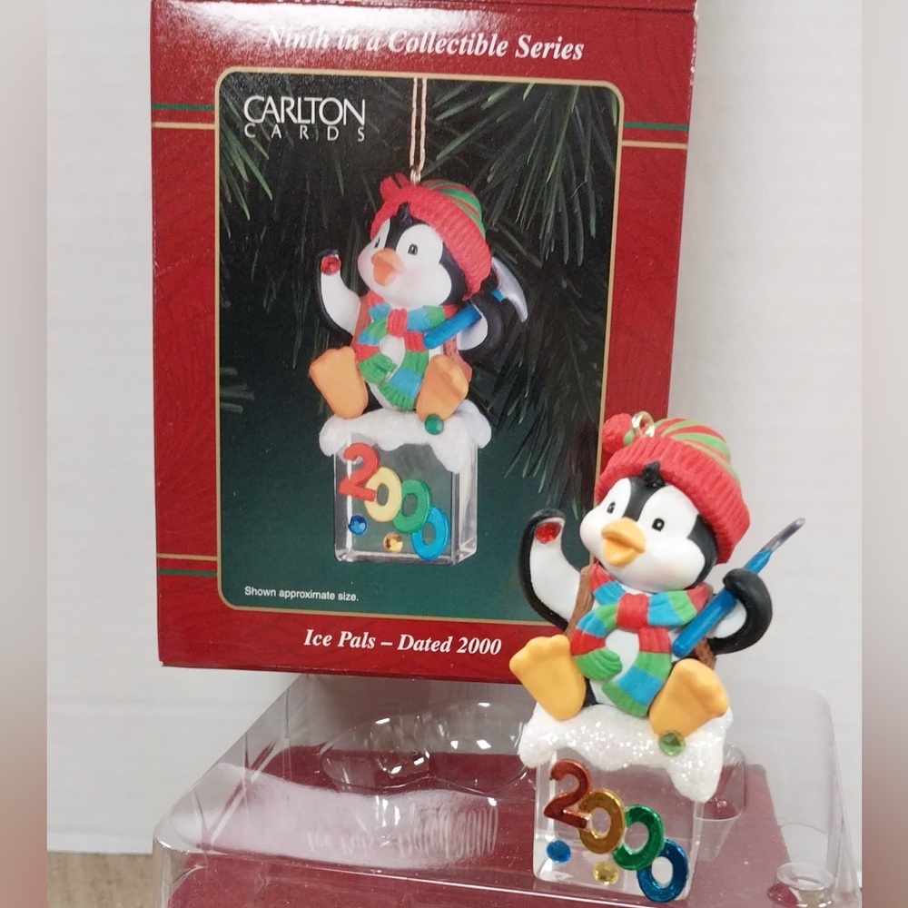 NIB Carlton Cards 2000 Ice Pals Penguin Ornament- 9th in Series